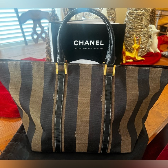 Fendi Handbags - Fendi Penguin EUC Vintage Tote